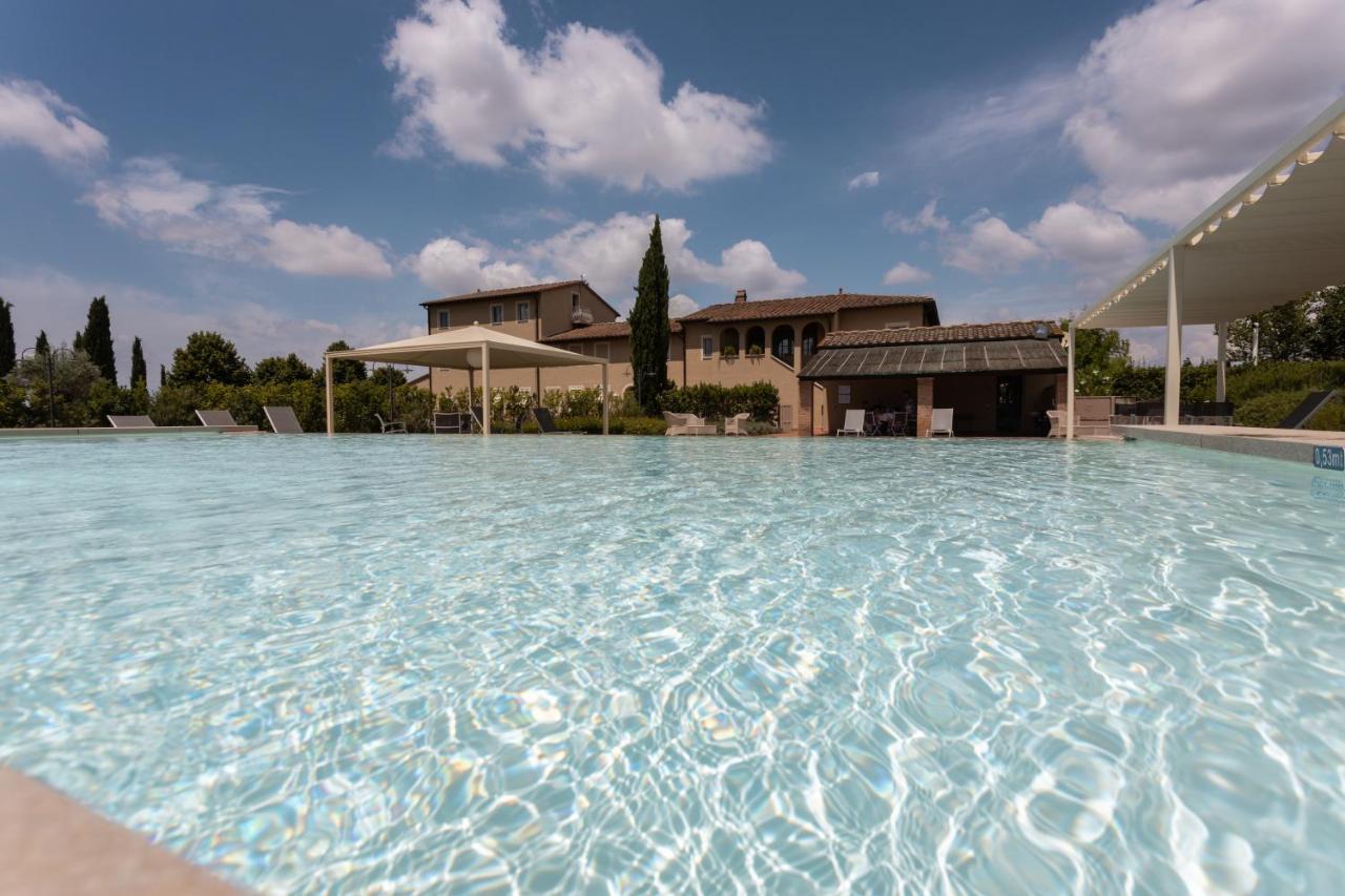 Resort Casale Le Torri Ponsacco Exterior foto