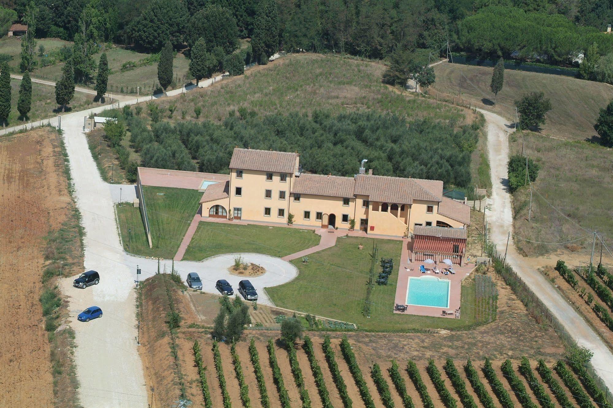 Resort Casale Le Torri Ponsacco Exterior foto